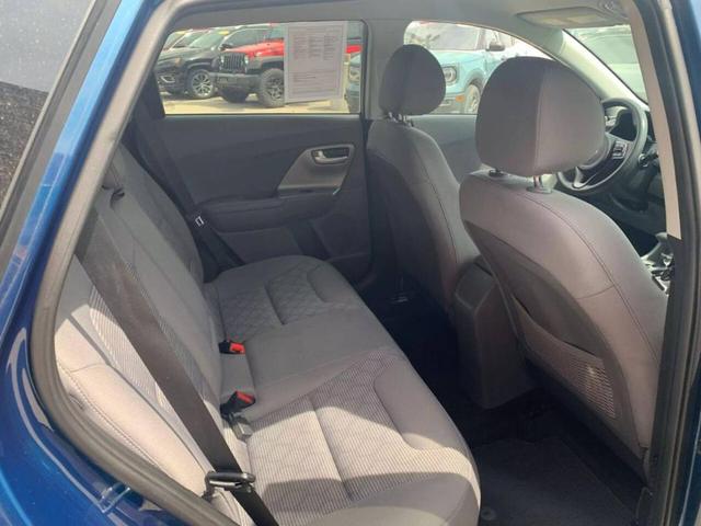 Photo of 2018 Blue Kia Niro