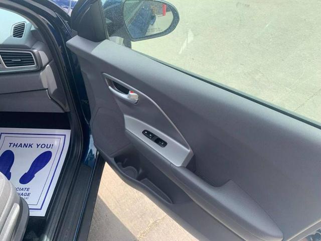 Photo of 2018 Blue Kia Niro