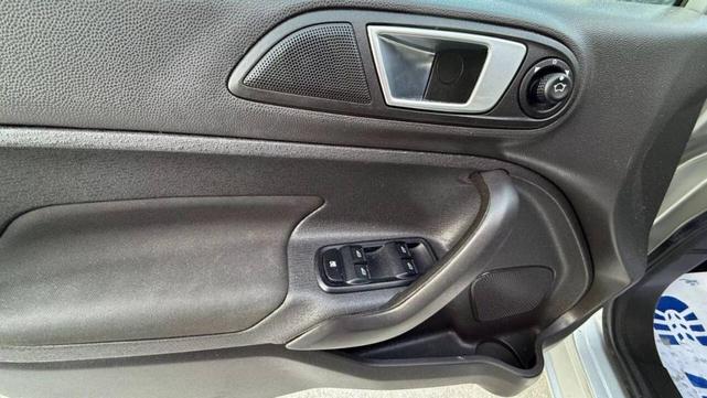 Photo of 2016 Silver Ford Fiesta
