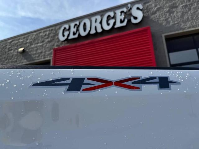 Photo of 2019 White Chevrolet Silverado 1500