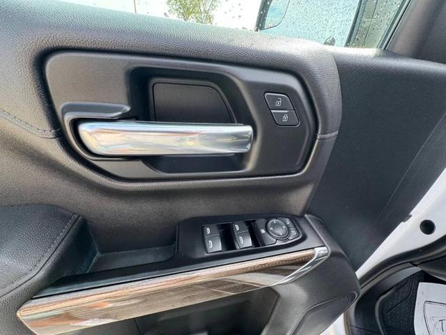 Photo of 2019 White Chevrolet Silverado 1500
