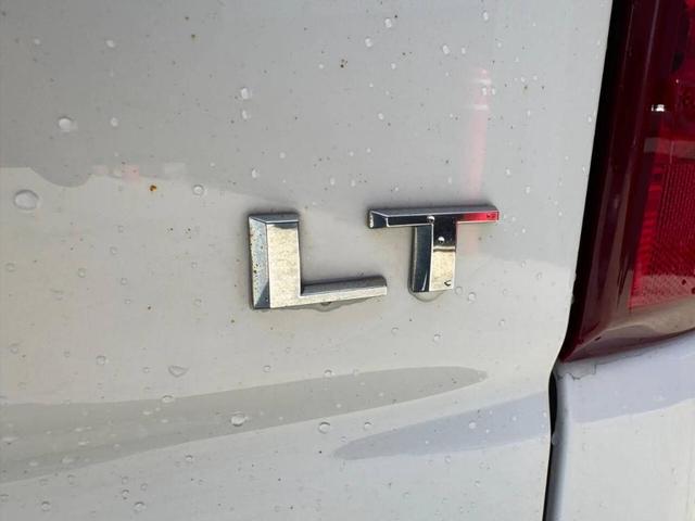 Photo of 2019 White Chevrolet Silverado 1500