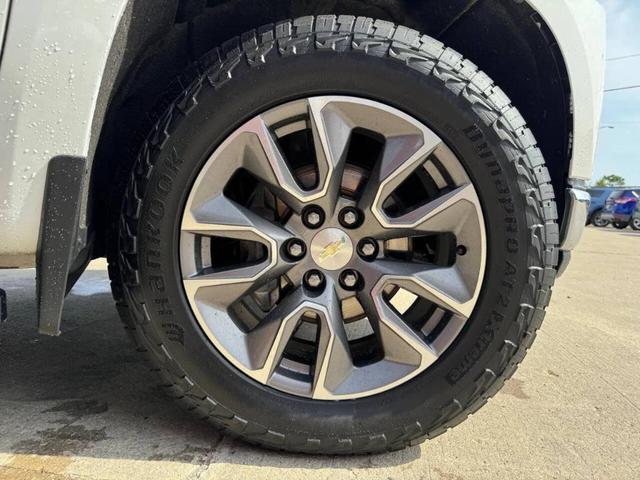 Photo of 2019 White Chevrolet Silverado 1500