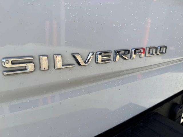Photo of 2019 White Chevrolet Silverado 1500