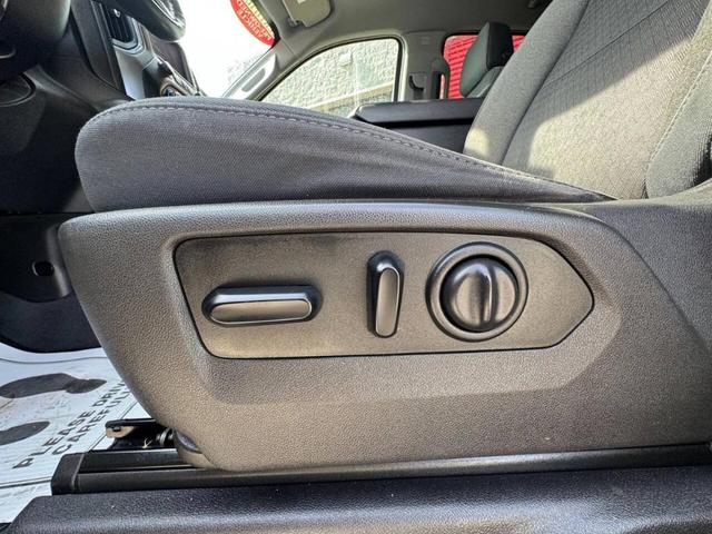 Photo of 2019 White Chevrolet Silverado 1500
