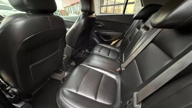 Photo of 2016 White Chevrolet Trax