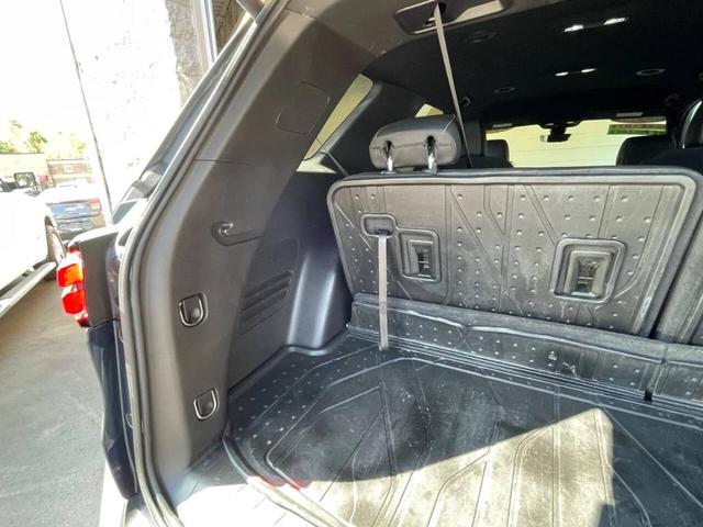 Photo of 2023 Blue Chevrolet Traverse
