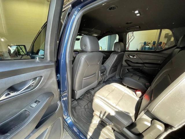 Photo of 2023 Blue Chevrolet Traverse