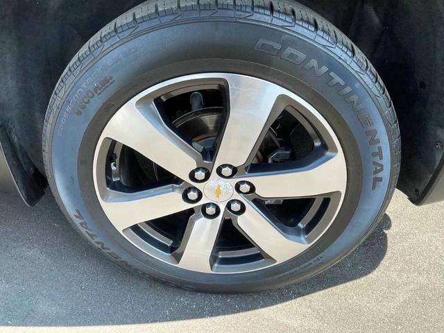 Photo of 2023 Blue Chevrolet Traverse