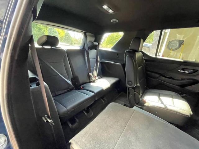 Photo of 2023 Blue Chevrolet Traverse