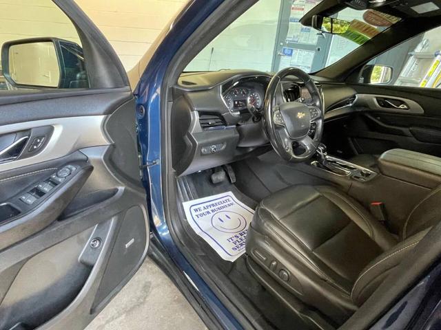 Photo of 2023 Blue Chevrolet Traverse