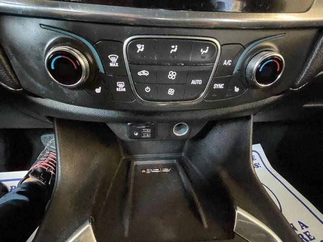 Photo of 2023 Blue Chevrolet Traverse