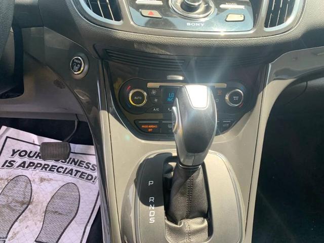 Photo of 2015 Blue Ford Escape