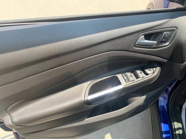 Photo of 2015 Blue Ford Escape