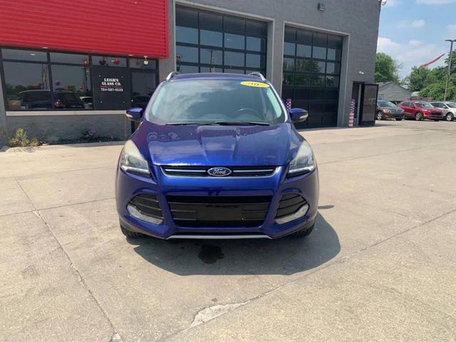 Photo of 2015 Blue Ford Escape