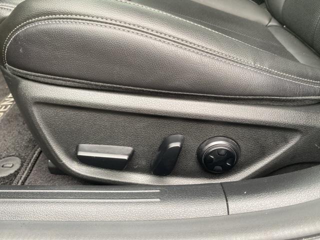 Photo of 2023 Makalu Gray Genesis G70