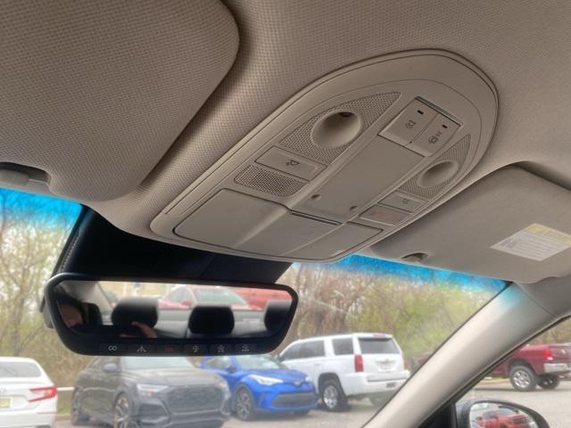 Photo of 2023 Makalu Gray Genesis G70
