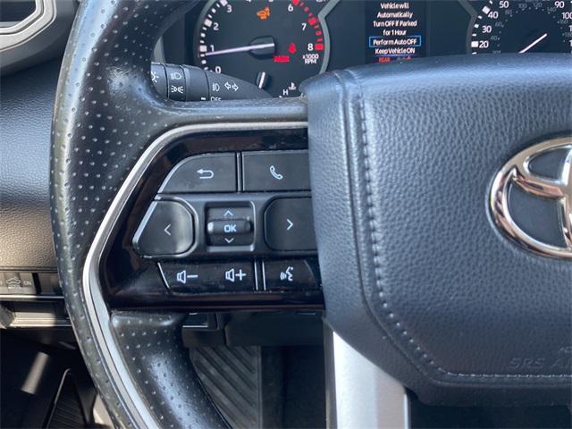 Photo of 2022 White Toyota Tundra