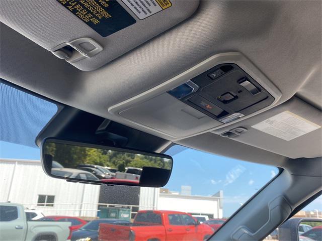 Photo of 2022 White Toyota Tundra