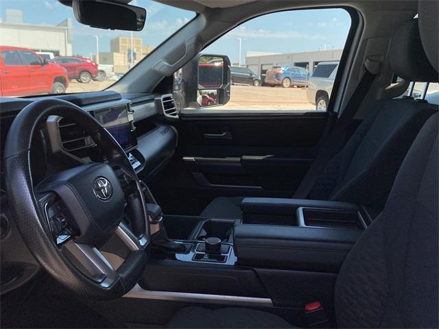 Photo of 2022 White Toyota Tundra