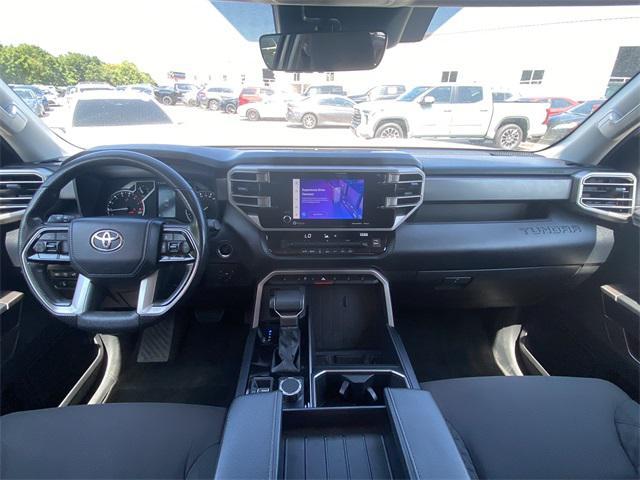 Photo of 2022 White Toyota Tundra