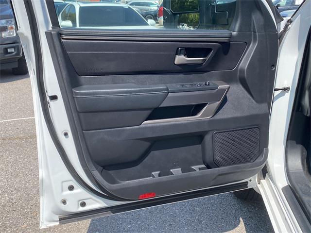 Photo of 2022 White Toyota Tundra