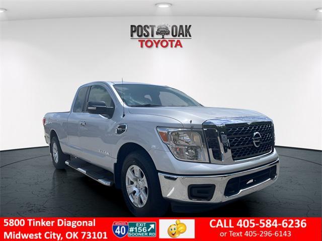 2017 Nissan Titan