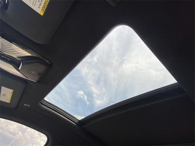 Photo of 2021 Alpine White BMW X4