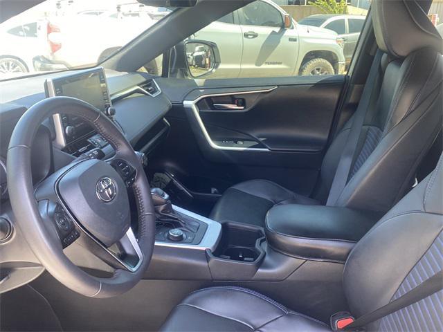 Photo of 2022 Pearl Toyota RAV4 Hybrid