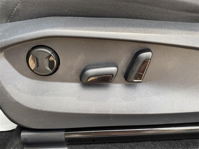 Photo of 2024 Platinum Gray Metallic Volkswagen Tiguan