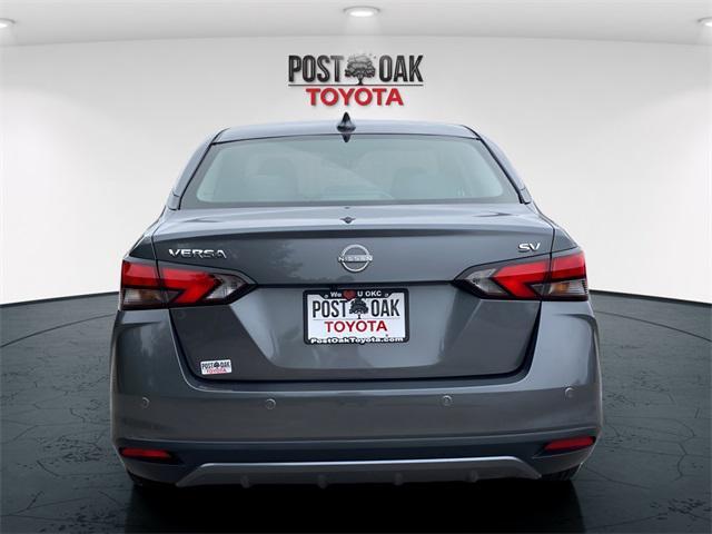 Photo of 2024 Gun Metallic Nissan Versa