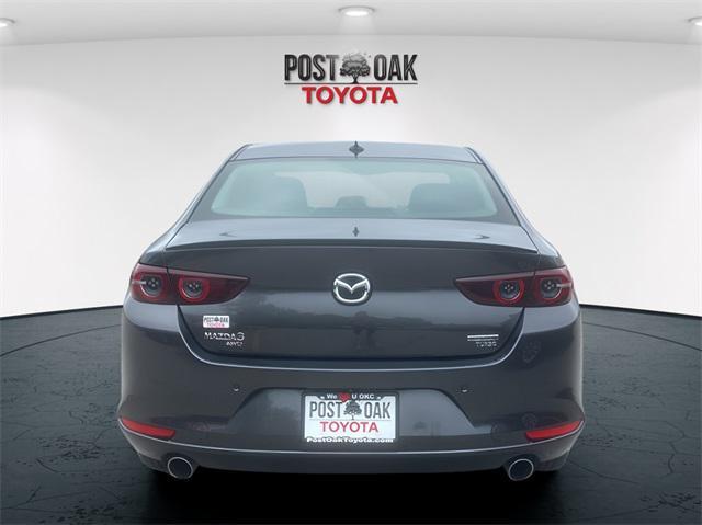 Photo of 2021 Machine Gray Metallic Mazda Mazda3