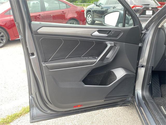 Photo of 2022 Platinum Gray Metallic Volkswagen Tiguan