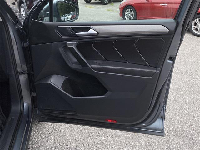 Photo of 2022 Platinum Gray Metallic Volkswagen Tiguan