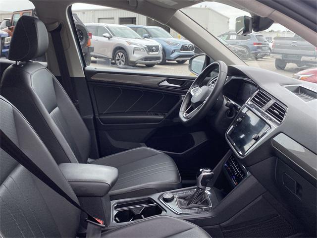 Photo of 2022 Platinum Gray Metallic Volkswagen Tiguan