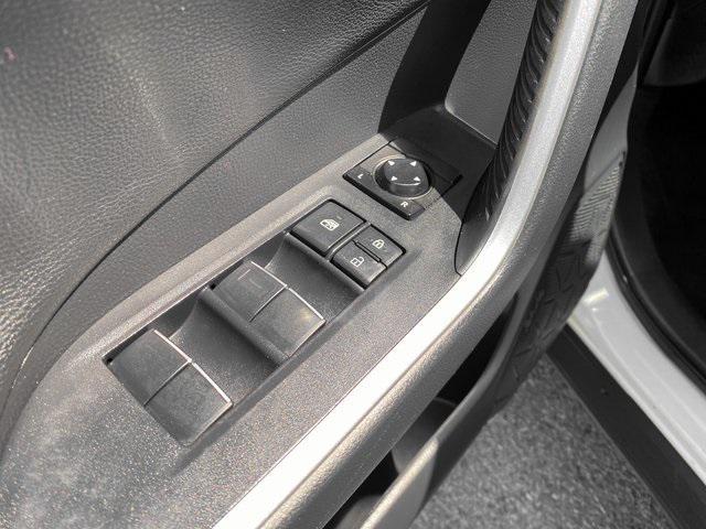 Photo of 2019 Blizzard Pearl Toyota RAV4