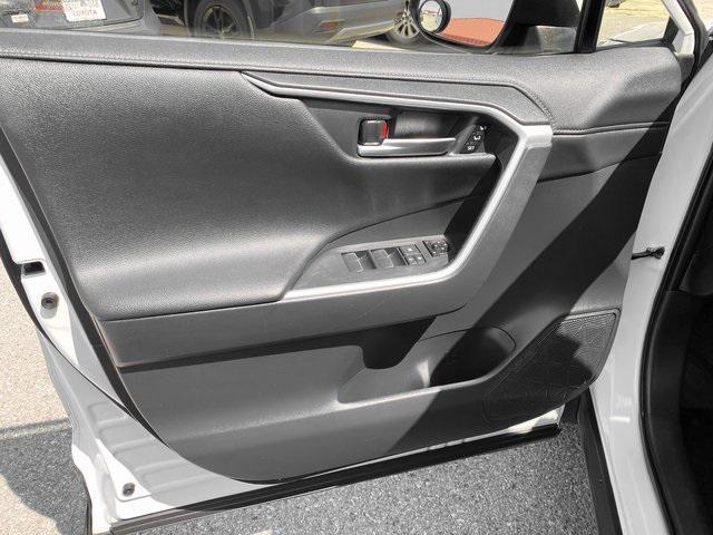 Photo of 2019 Blizzard Pearl Toyota RAV4