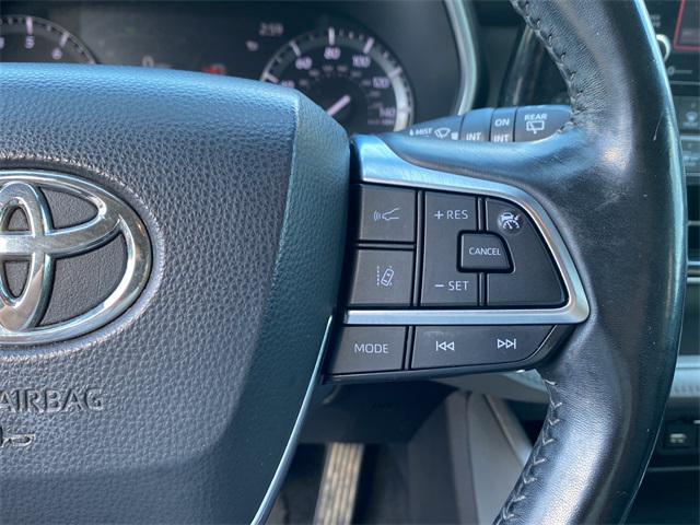 Photo of 2021 Magnetic Gray Metallic Toyota Highlander