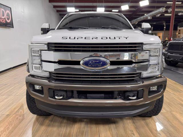 Photo of 2017 White Ford F-250