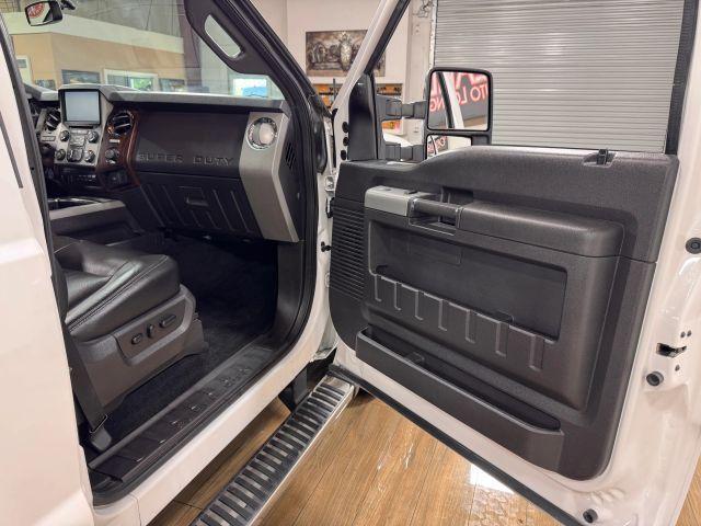 Photo of 2016 White Ford F-350