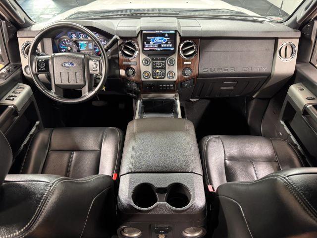 Photo of 2016 White Ford F-350