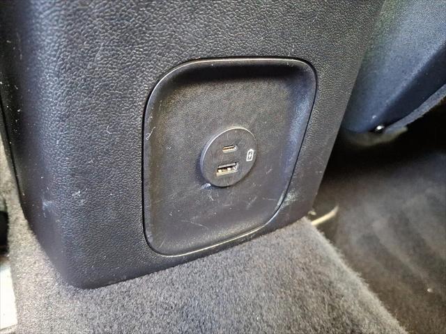 Photo of 2022 Agate Black Metallic Ford Escape