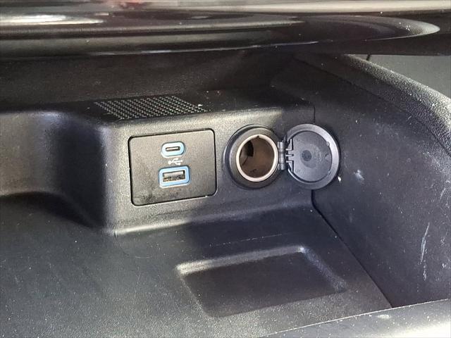 Photo of 2022 Agate Black Metallic Ford Escape