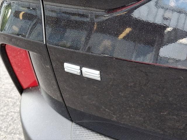 Photo of 2022 Agate Black Metallic Ford Escape