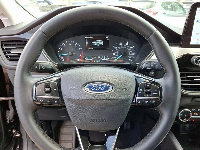 Photo of 2022 Agate Black Metallic Ford Escape