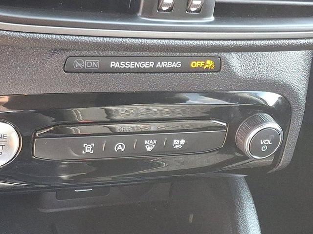 Photo of 2025 Oxford White Ford Escape