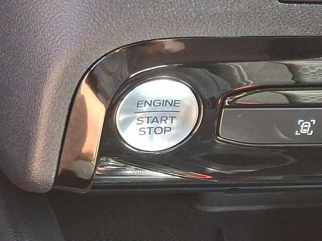 Photo of 2025 Oxford White Ford Escape