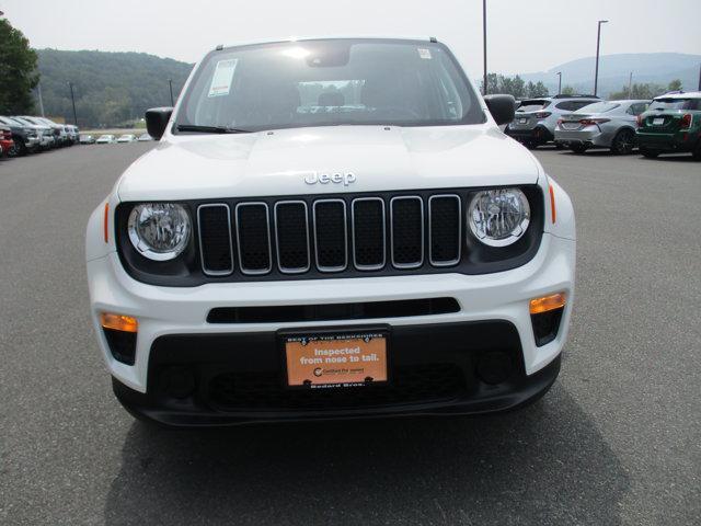 Photo of 2022 Alpine White Clearcoat Jeep Renegade