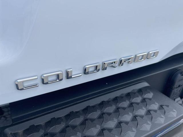 Photo of 2024 Summit White Chevrolet Colorado