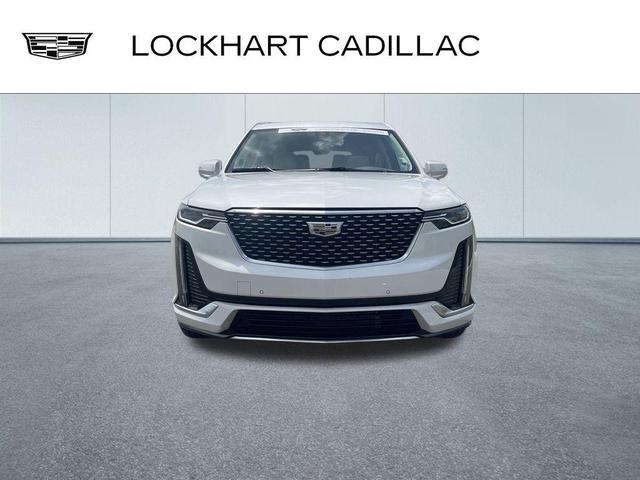 Photo of 2023 Crystal White Tricoat Cadillac XT6